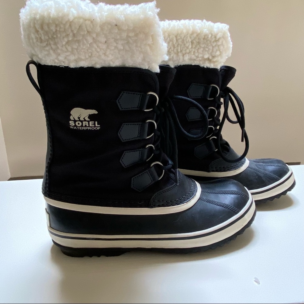 Sorel winter boots! Worn once.